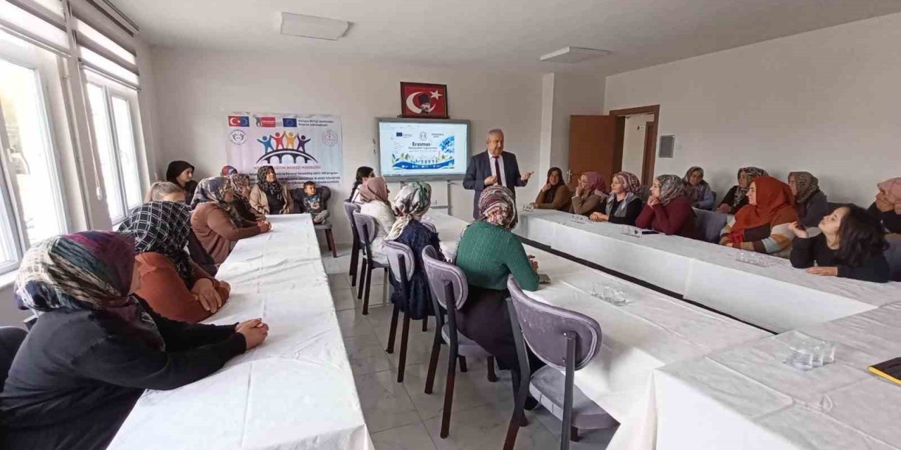 Niğde Halk Eğitimi Merkezi, Erasmus+ Deneyimlerini Çiftlik’te Paylaştı