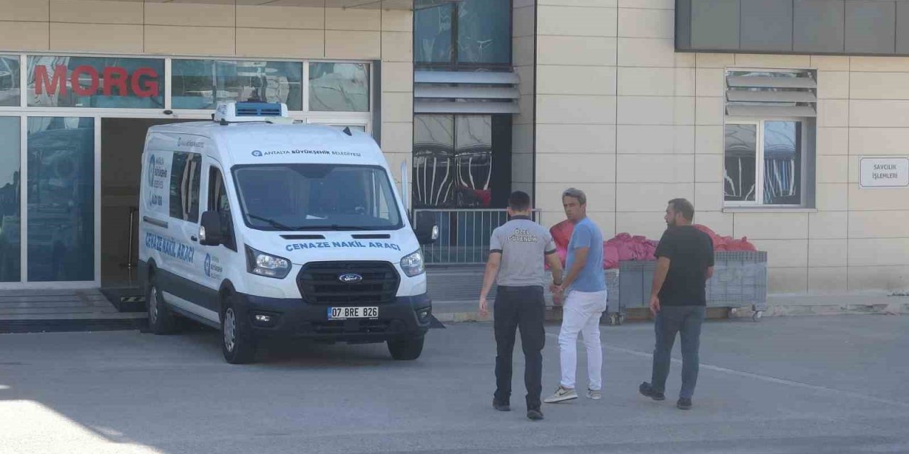 Tekne Turuna Çıktı, Gece Saatlerinde Gözlerden Kaybolan Adamın Cansız Bedeni 4 Gün Sonra Denizde Bulundu