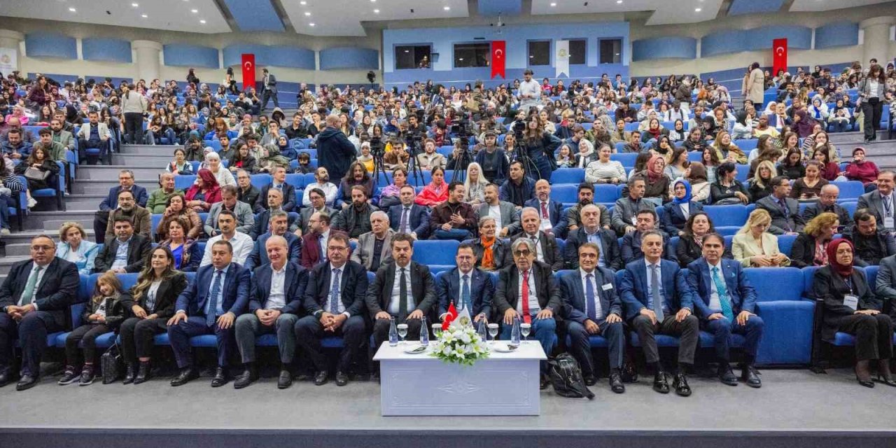 Selçuk Üniversitesinde Uluslararası Yapay Zeka Konferansı Başladı