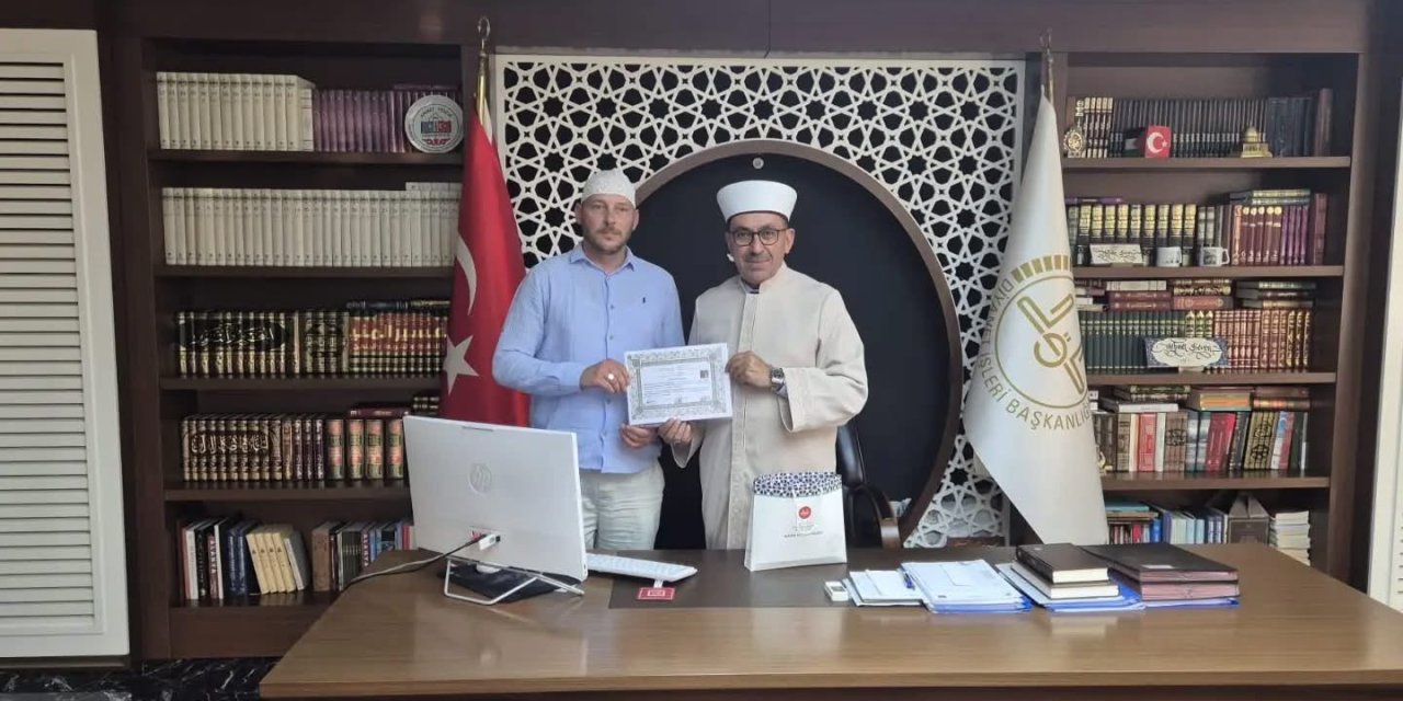 Alanya’da Alman Vatandaşı Müslüman Oldu, Ahmet İsmini Aldı