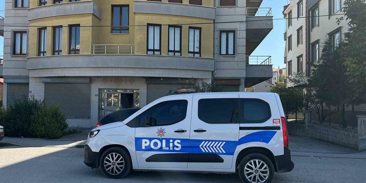 Konya’da Kedi Tüyü Silkeleme Tartışması Kanlı Bitti: 2 Yaralı