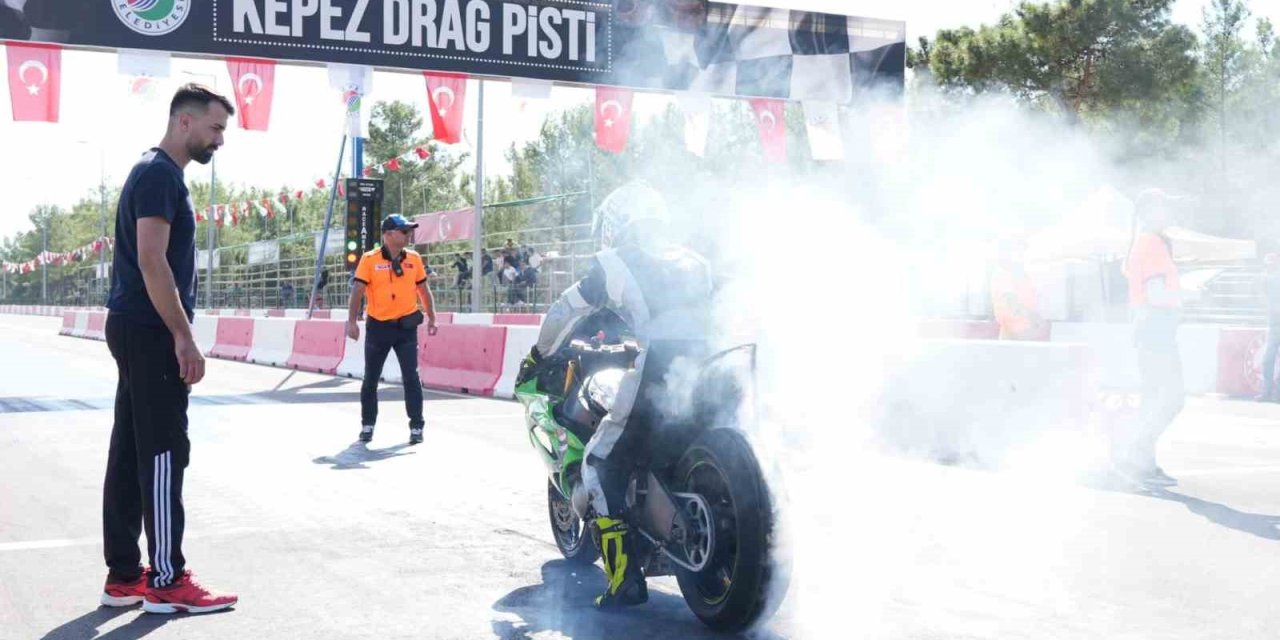 Kepez Motodrag Şampiyonası’nda Motorlar Isındı, Final Yarın