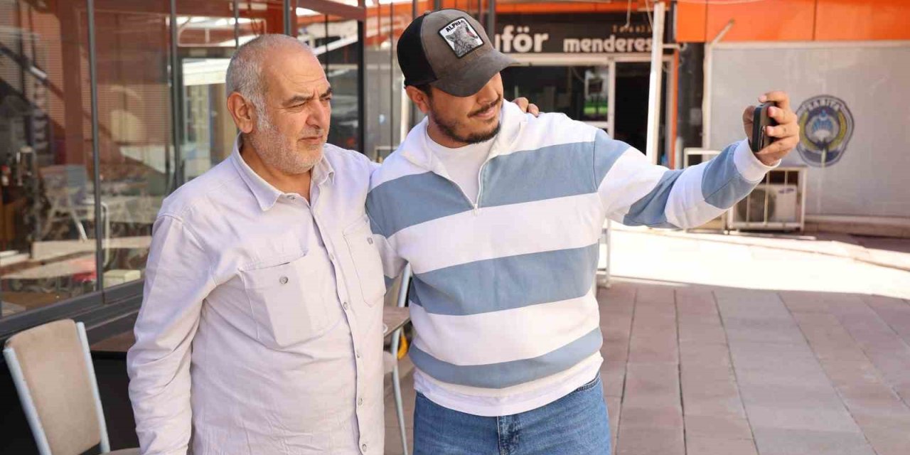 Aksaray’da Kurtlar Vadisi’ndeki Abidin’e Benzeyen Lokantacı İlgi Çekiyor