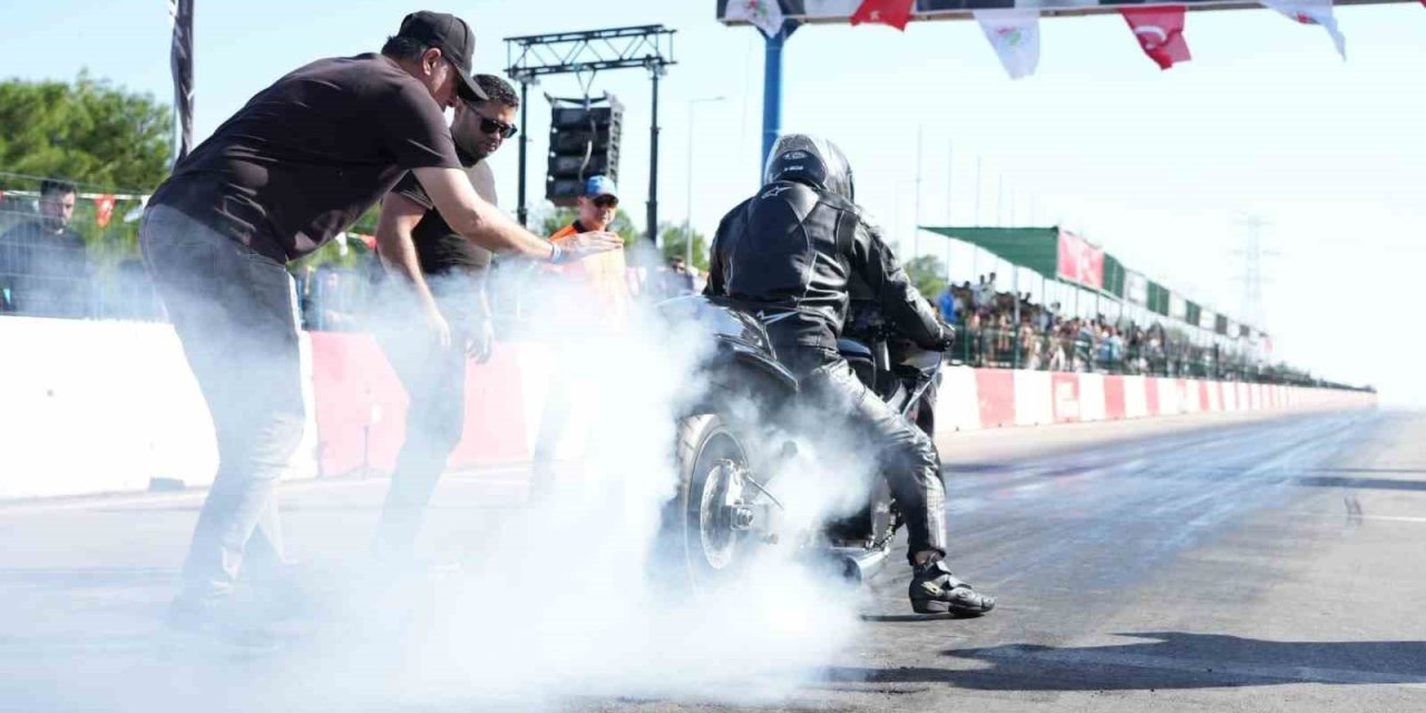 Kepez’de Motodrag Yarışları Büyük Heyecanla Sürüyor