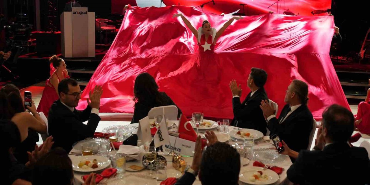 Antgiad, Cumhuriyet’in 103. Yılını Cumhuriyet Balosu İle Kutladı