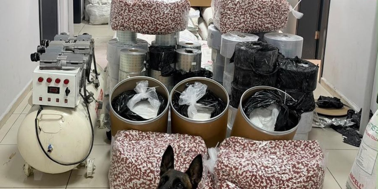 Mersin’de 1 Ton 100 Kilo Katkı İle 100 Kilo Sentetik Ecza Maddesi Ele Geçirildi