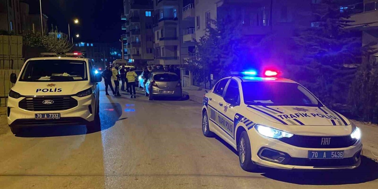 Karaman’da Otomobil Park Halindeki Araca Çarptı: 1 Yaralı