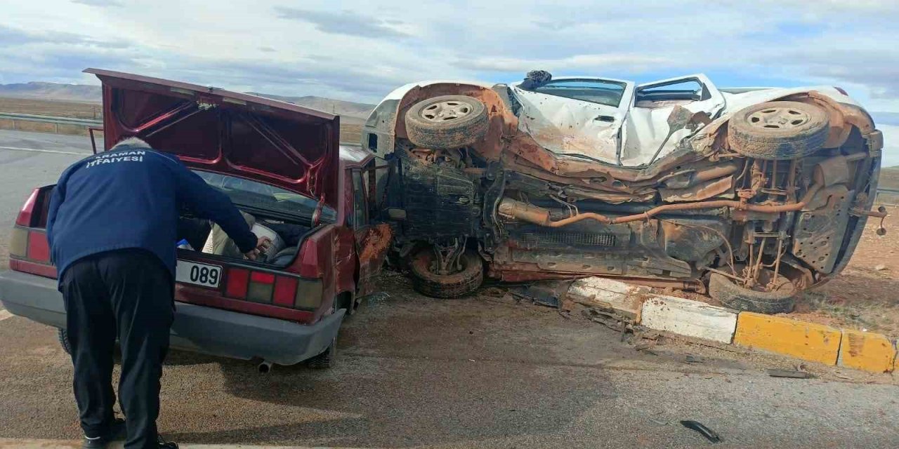 Karaman’da Otomobille Cip Çarpıştı: 2 Yaralı