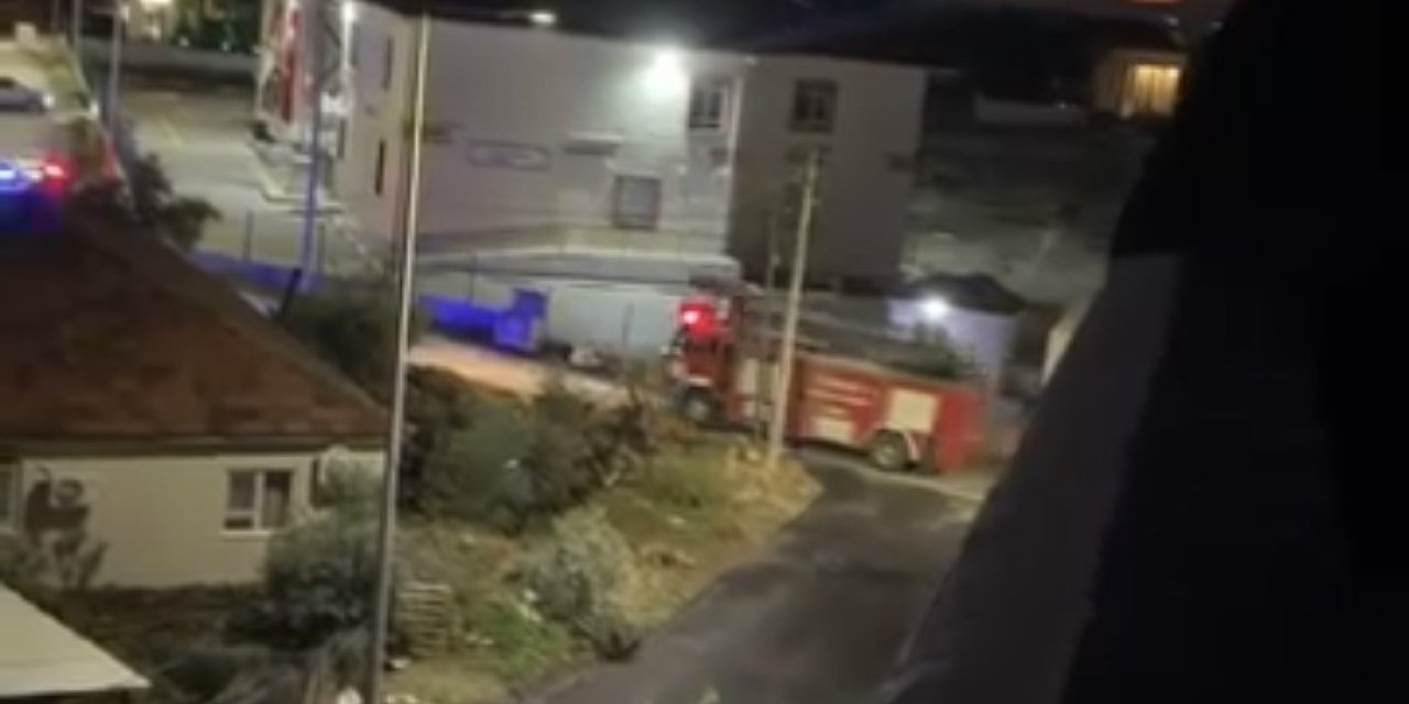 Antalya’da İki Katlı Evin Çatısı Alevlere Teslim Oldu