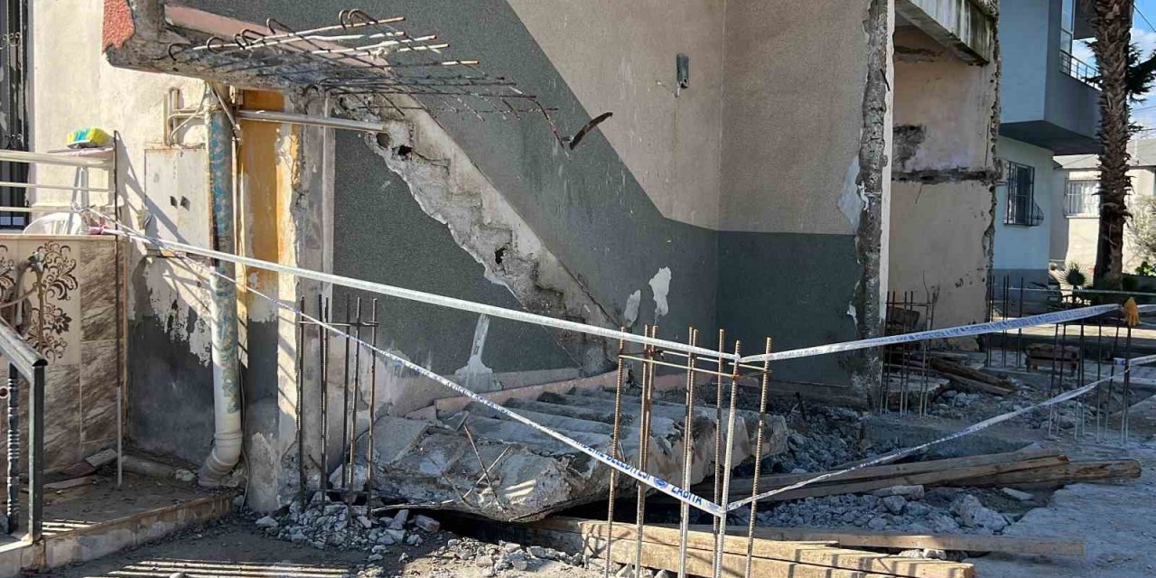 Depremde Eşi Ve 2 Kızını Kaybetmişti: Beton Altında Kalan İşçi Hayatını Kaybetti