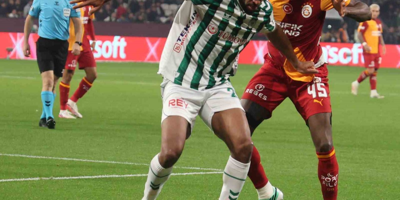 Trendyol Süper Lig: Konyaspor: 0 - Galatasaray: 2 (ilk Yarı)