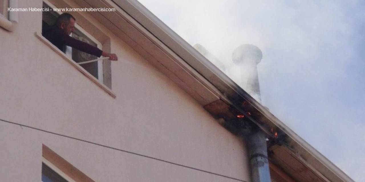 Bacadaki Yangını Hortumla Su Sıkıp Söndürmeye Çalıştı