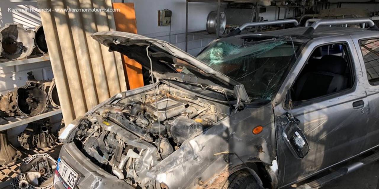 Karaman'da Vatandaş Canlı Yayınında Kazasını Çekti