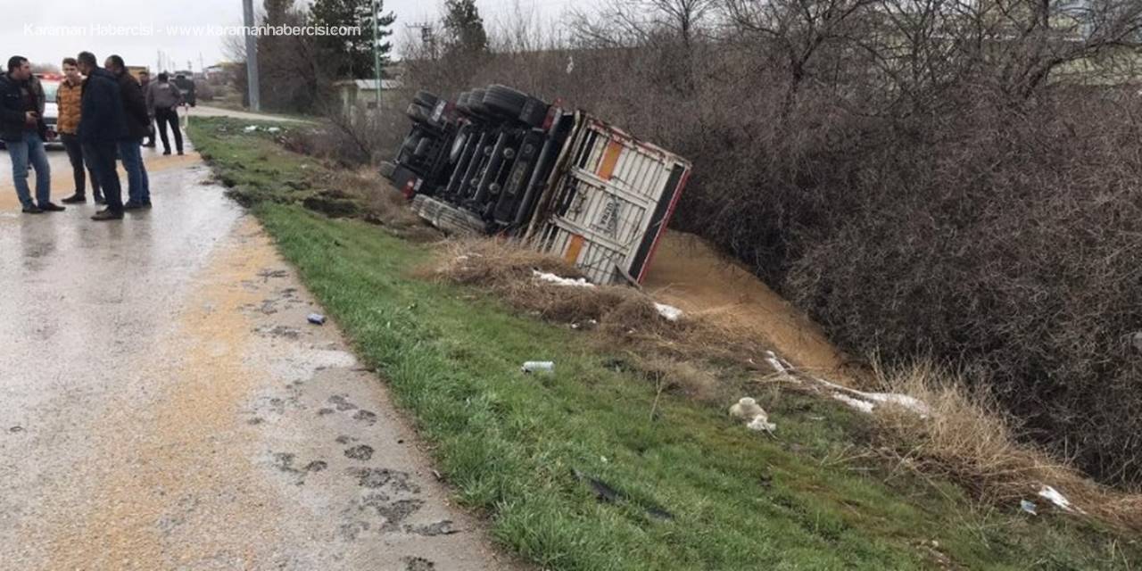 Ereğli'de Tır Devrildi