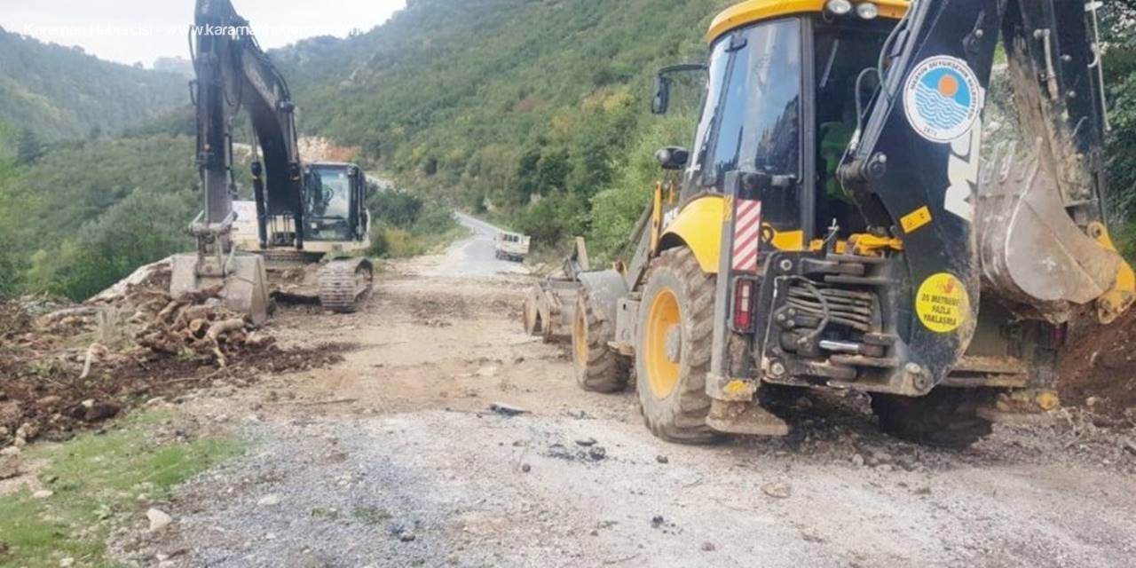 Mersin'de Kapanan Yollarda Çalışma