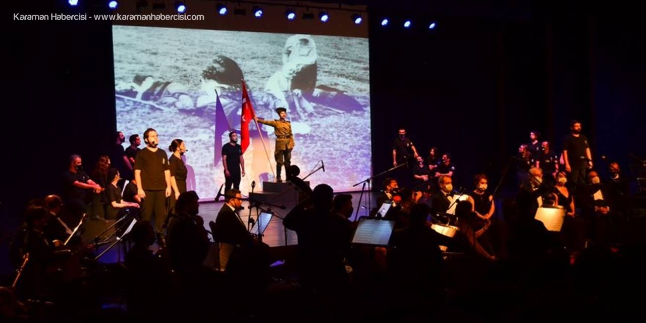Mersin'de "Anadolu Toprağı Uyanıyor" Sahnelendi