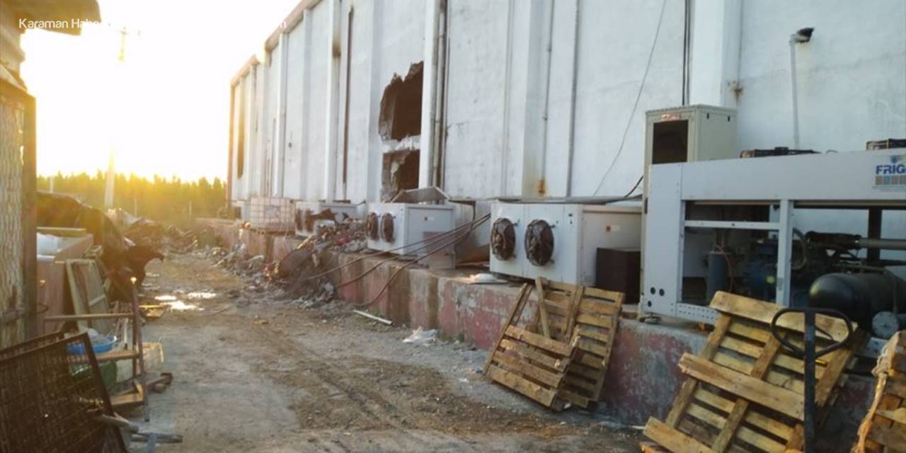 Tarsus'ta Fabrika Yangını