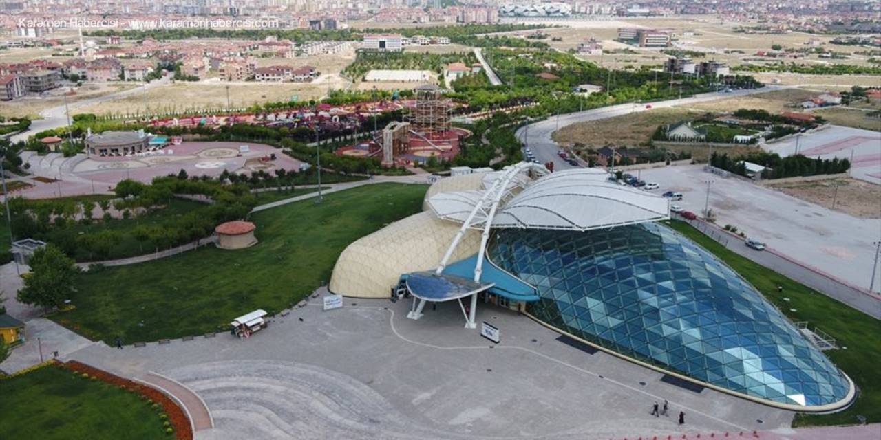 Konya'da Dev Kelebeğe Büyük İlgi