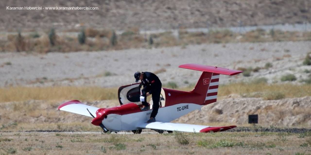 Yerli Ve Yabancı Akrobasi Pilotları Eskişehir'de Gösteri Uçuşu Yaptı