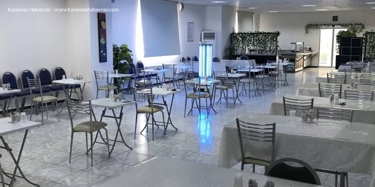 "Başlat" Komutuyla Girdiği Mekanları Sterilize Eden Robot Geliştirildi