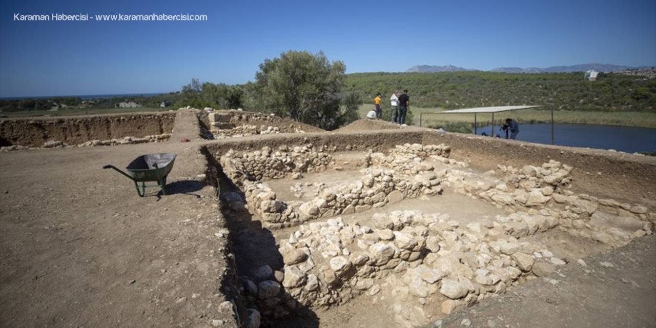Patara'da 2 Bin 400 Yıllık "Mutfak" Ve "Kadın Odası" Bulundu