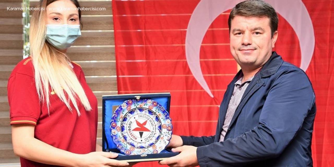 Kuzeyboru Voleybol Takımından Başkan Dinçer'e Ziyaret