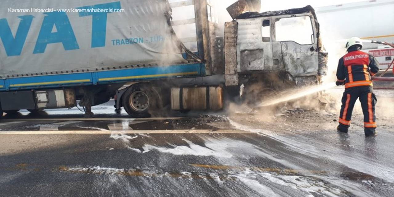 Mersin'de Mermer Yüklü Tır Yandı