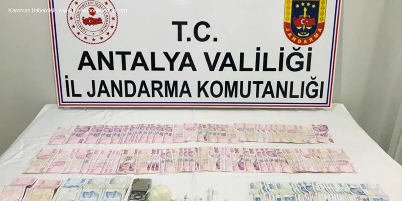 Antalya'da Uyuşturucu Operasyonunda 4 Kişi Yakalandı