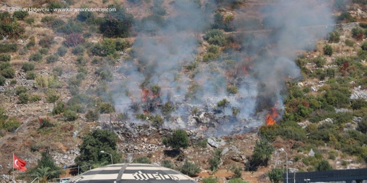Antalya'da Çalılık Alanda Yangın