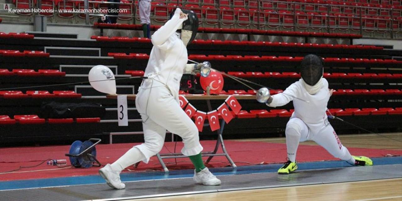 Eskrimde 10-12-14 Yaş Altı Epe Açık Turnuvası, Konya'da Devam Ediyor