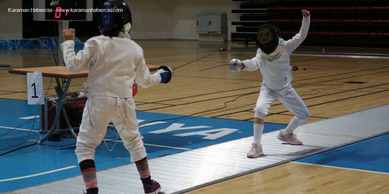 Eskrimde 10-12-14 Yaş Altı Epe Açık Turnuvası, Konya'da Sona Erdi