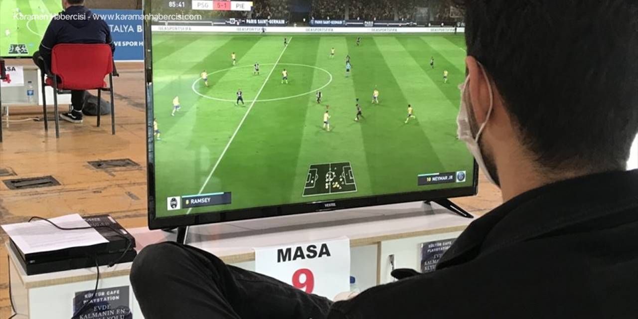 Antalya'da E-spor Turnuvası Düzenlendi