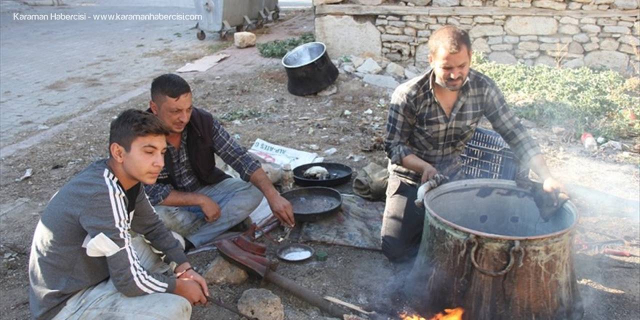 Yalıhüyük'e Gelen Seyyar Kalaycı İlgi Görüyor
