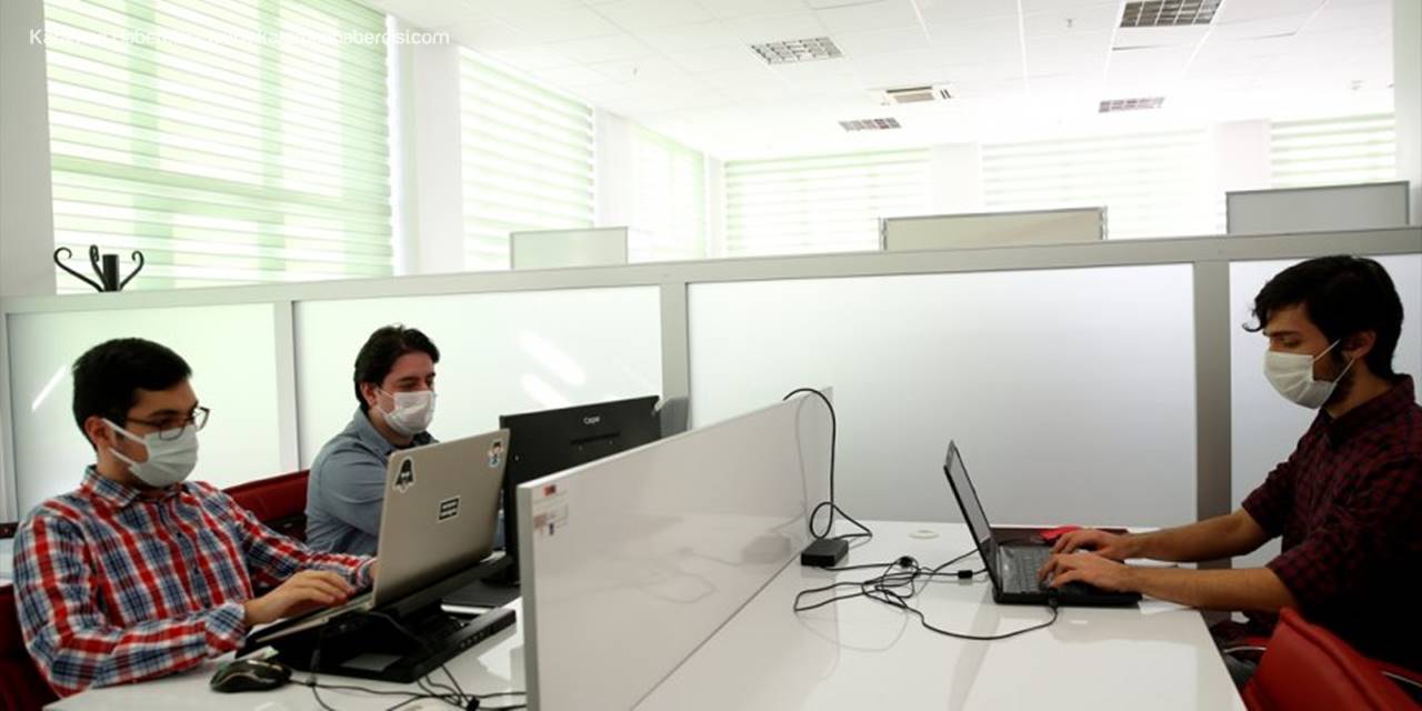 Üniversiteli 3 Arkadaş Dijital Oyun Eklentilerini Dünyaya Satıyor