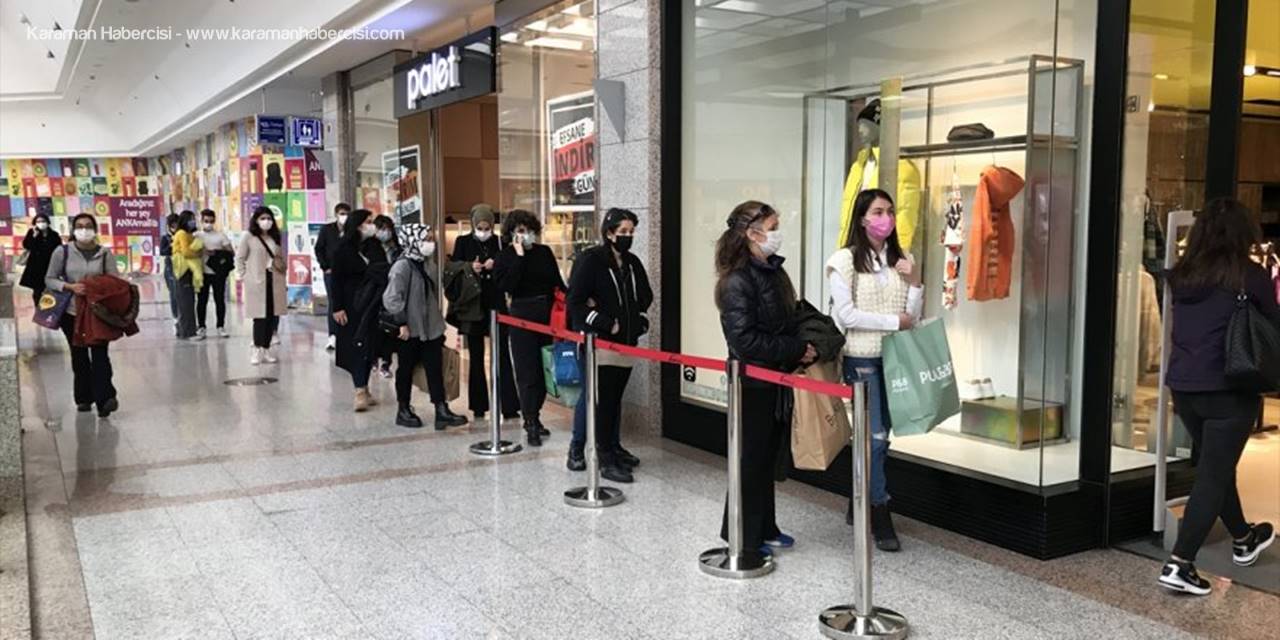 Ankara'da "Efsane Cuma" Yoğunluğu Yaşanıyor