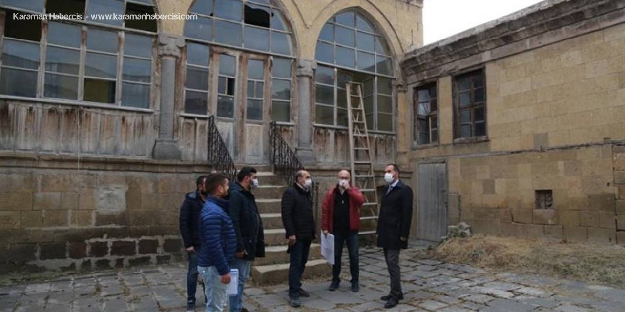 Niğde Belediyesi Tarihi Kadıoğlu Konağı’nda Restorasyon Çalışmalarını Başlattı