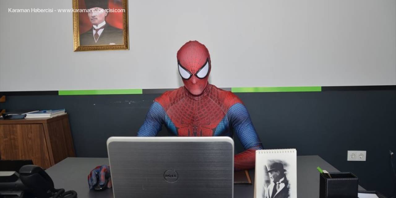 Antalyalı "Örümcek Adam", AA'nın "Yılın Fotoğrafları" Oylamasına Katıldı