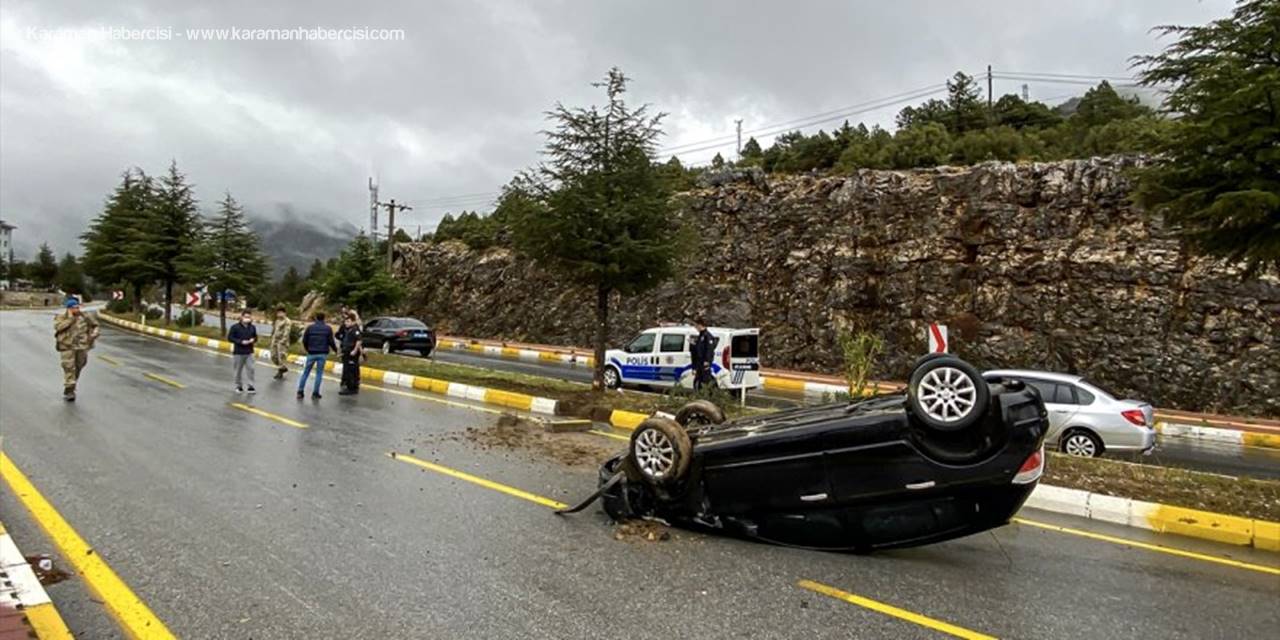 Konya Plakalı Otomobil Antalya'da Kaza Yaptı
