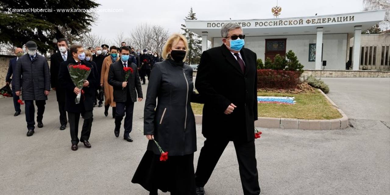 Rus Büyükelçi Karlov, Ankara'da Anıldı