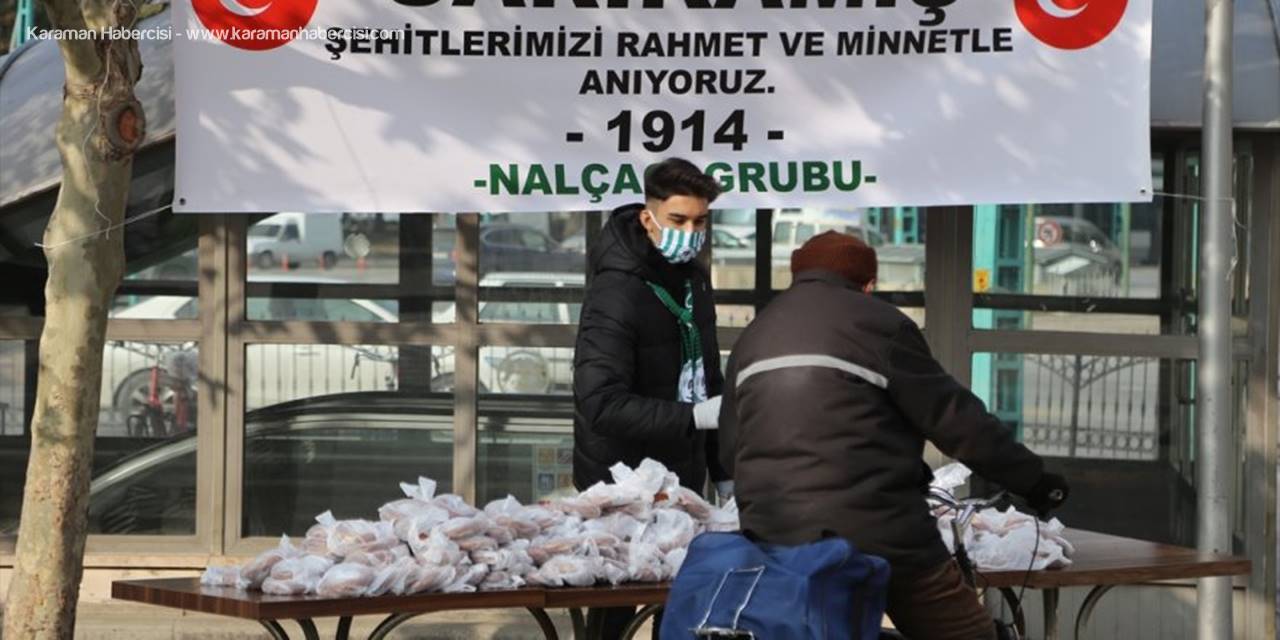 Nalçacı Taraftar Grubu Sarıkamış Şehitleri İçin Simit Dağıttı