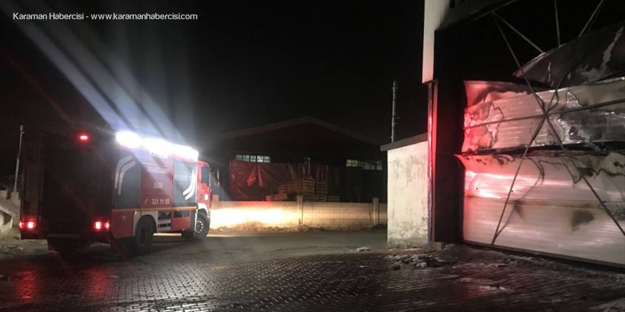 Kayseri'de Mobilya Fabrikasında Çıkan Yangın Söndürüldü