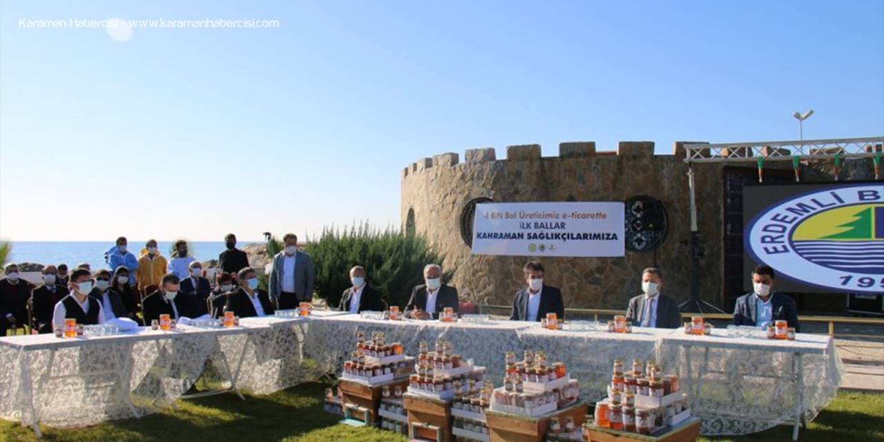Mersin'de "Kovid-19 Savaşçıları"na 1,5 Ton Bal Hediye Edildi