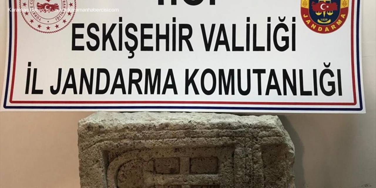 Eskişehir'de Tarihi Eser Operasyonunda Mezar Steli Ele Geçirildi