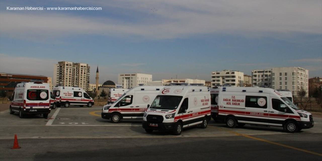 Kayseri'de 13 Ambulans, Ay Ve Yıldız Koreografisiyle Hizmete Alındı