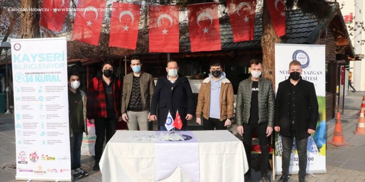 Kayseri'de Öğrenciler "Gönüllülük Dersi" Kapsamında Hijyen Paketi Dağıttı