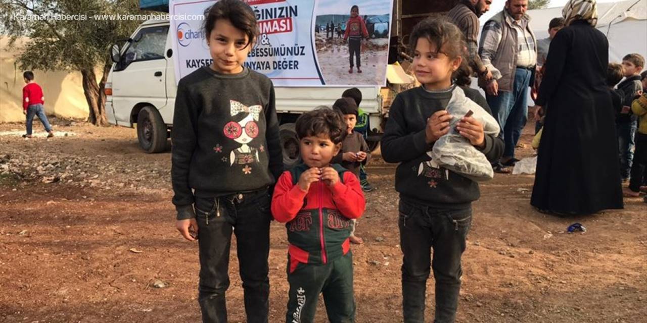 Kayseri'den Gönderilen 4 Bin 500 Bot Kilis'teki Kamplarda Yaşayan Çocukların Ayağını Isıttı