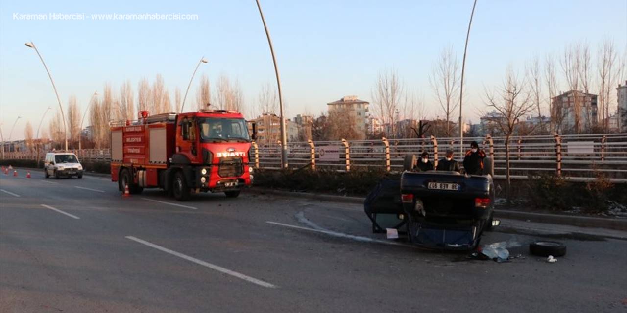 Kayseri'de Ağaca Çarpan Otomobil Ters Döndü