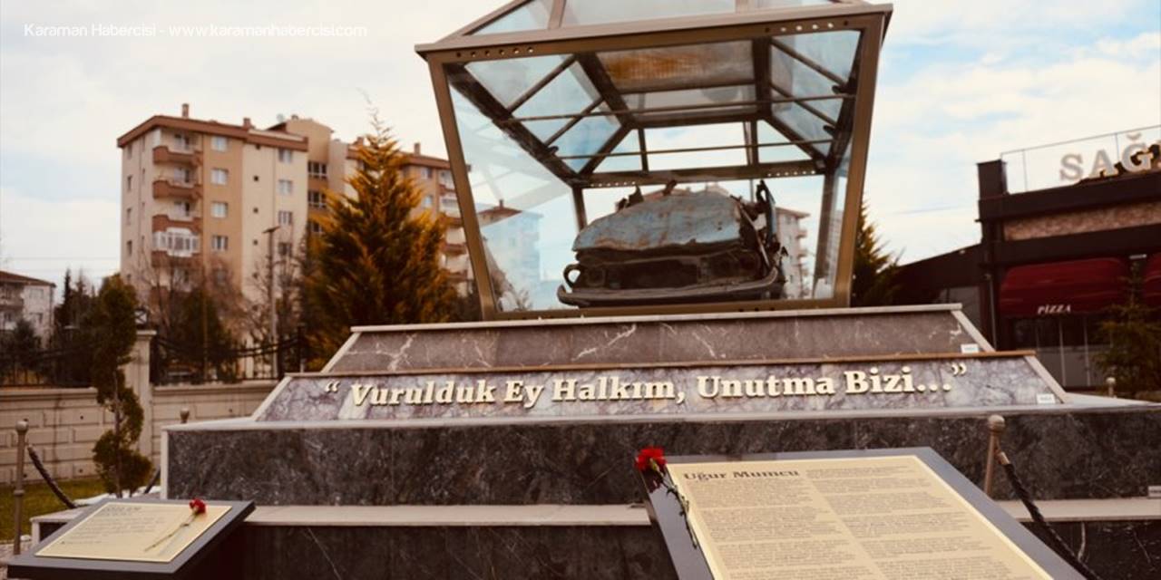 Gazeteci Yazar Uğur Mumcu'nun Otomobili Eskişehir'de Parkta Sergileniyor