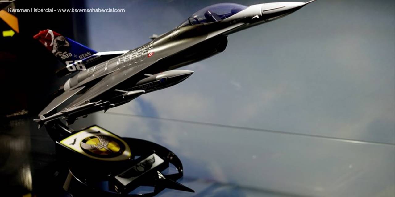 Konya'da Üretilen Maket "Çelik Kanatlar" Gerçeğini Aratmıyor