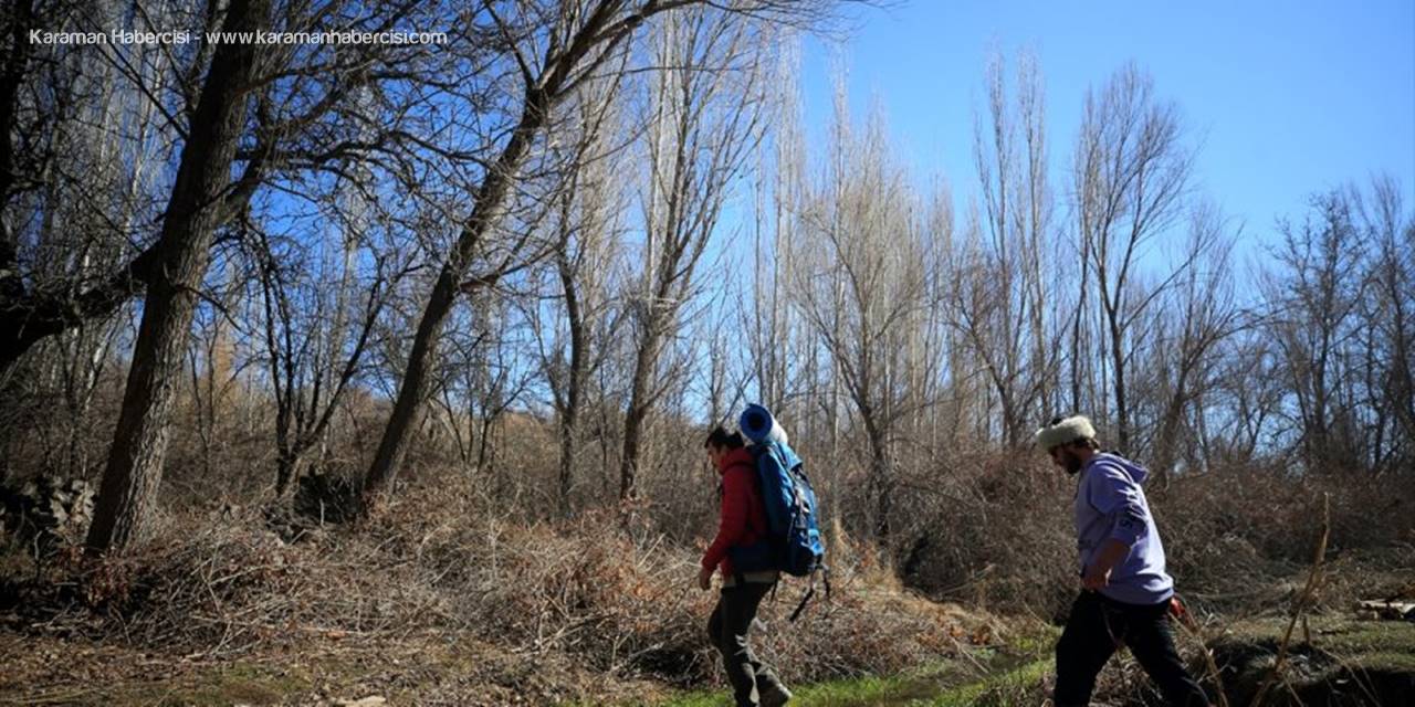 Kafadar Gençler Karavana Dönüştürdükleri Minibüsle Türkiye'yi Dolaşıyor